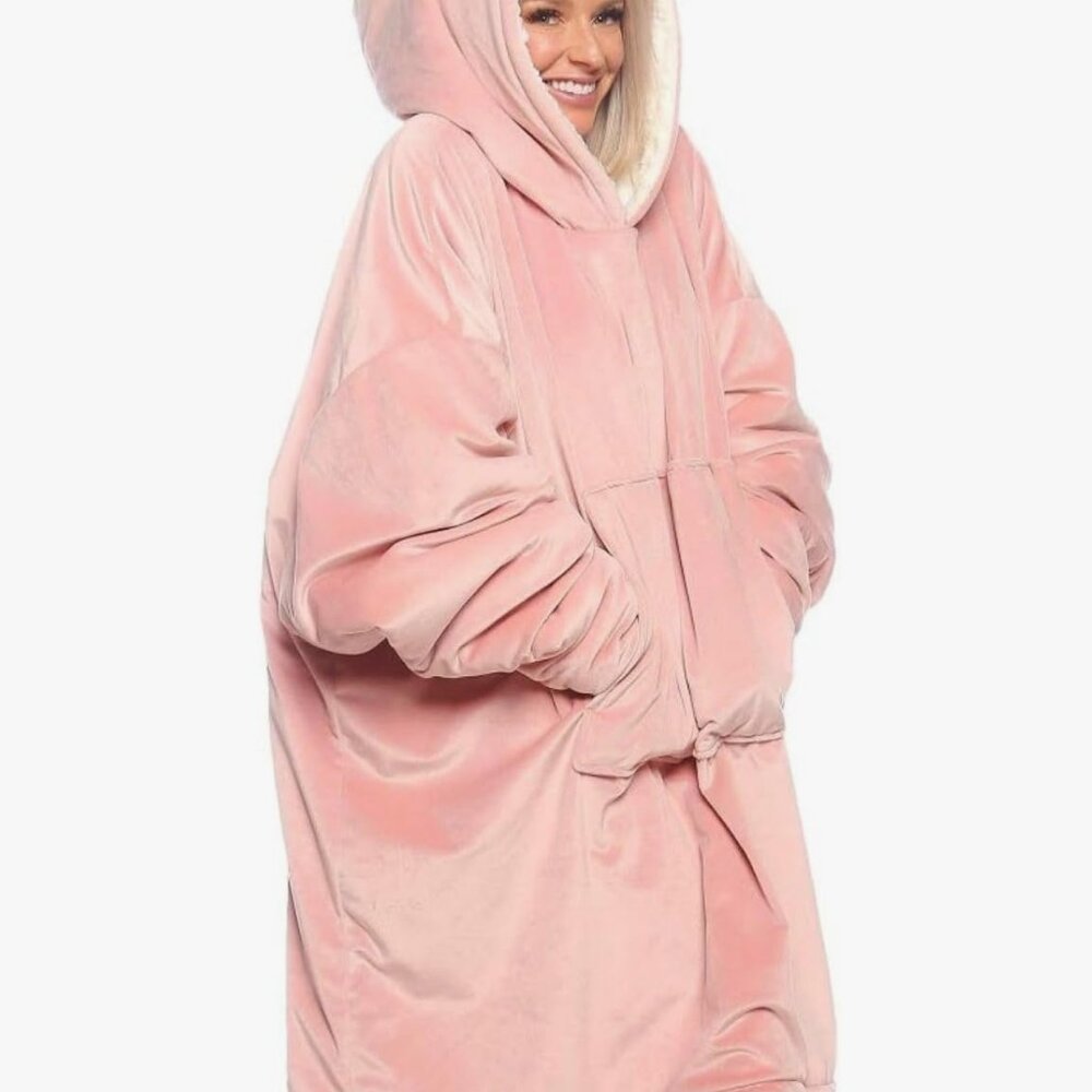 THE COMFY Original | Sherpa Lined Microfiber Fleece Wearable Blanket Oversized